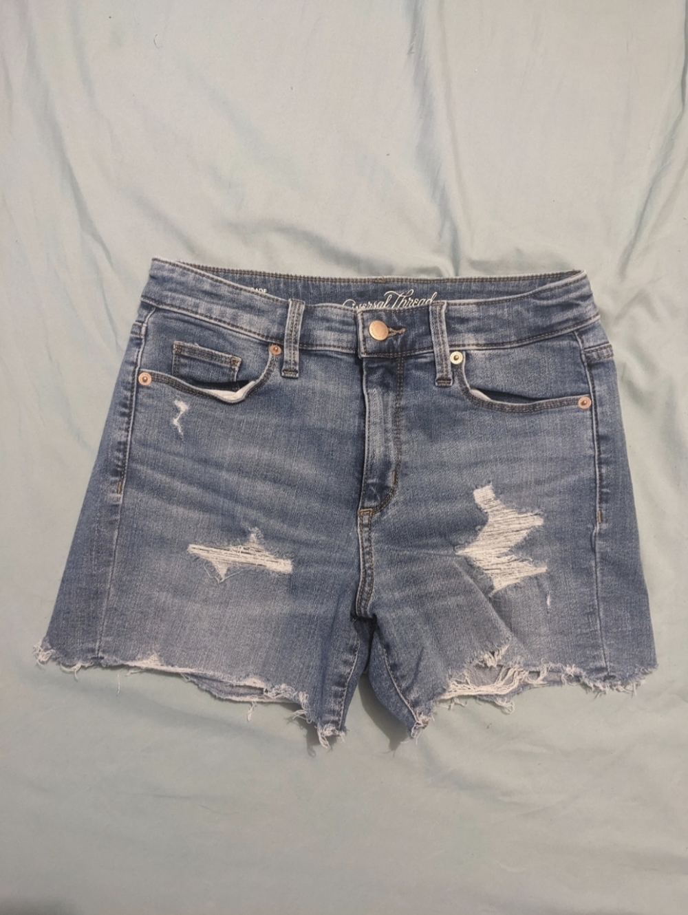 Universal Thread Light Wash Distressed Denim High Rise Midi Shorts in Size 4/27